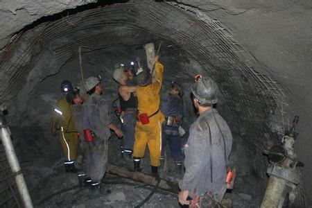 松桃工程爆破中的危险因素分析以及应对工程爆破危险的措施